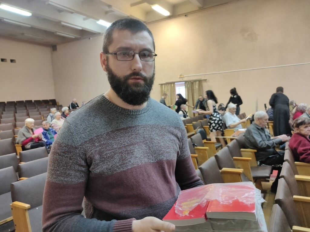 FfRCSm_8SiU